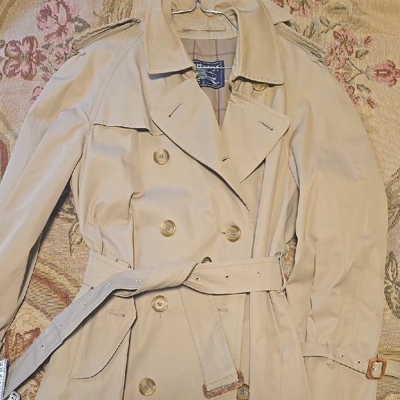 Vintage Burberry Tan Double-Breasted Trench Coat - Picture 1 of 11